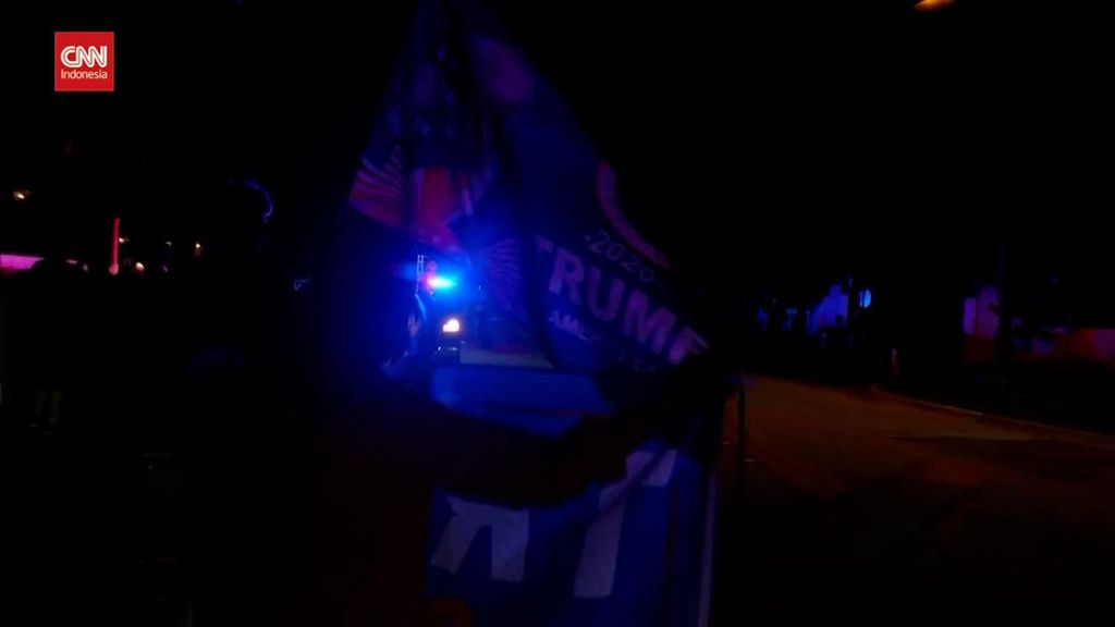 VIDEO: Rumah Trump Digerebek FBI, Pendukung Berkumpul di Mar-a-Lago